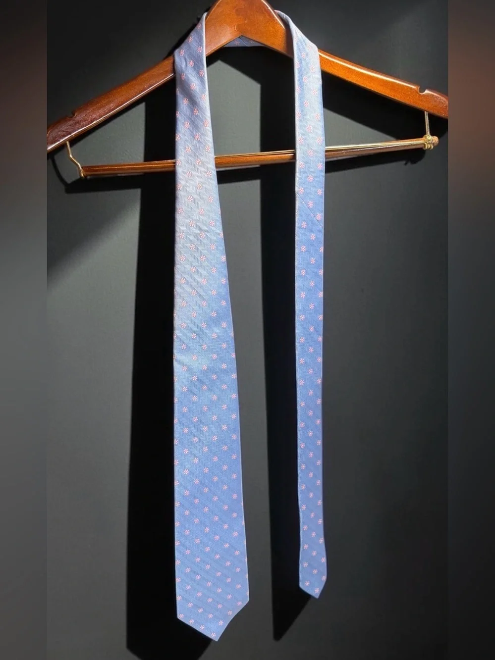 Brooks Brothers Periwinkle Blue Patterned Silk Necktie Woven Italy Made USA